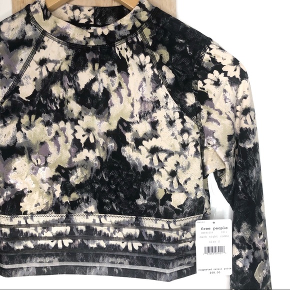 FREE PEOPLE IDRIS PRINTED LONG SLEEVE TOP - Picture 8 of 13